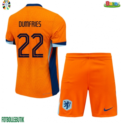 Nederländerna Denzel Dumfries #22 Hemmaställ Barn EM 2024 Kortärmad (+ Korta byxor)